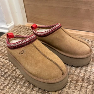 ugg tazz - Säljer mina ugg tazz i färgen chestnut, använda men är i gott skick. Kan diskutera priset. Skriv för fler bilder