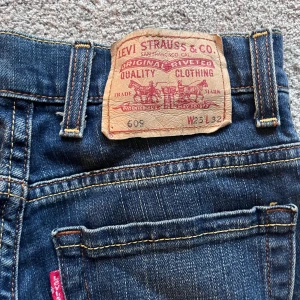 Levi’s jeans  - Säljer dessa skit snygga bootcut low waist jeans från Levis, då dom tyvärr är för små för mig!🥰