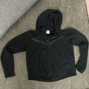 Nike Tech - Nike tech. 