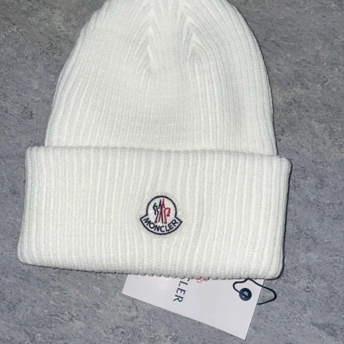 Moncler mössa 