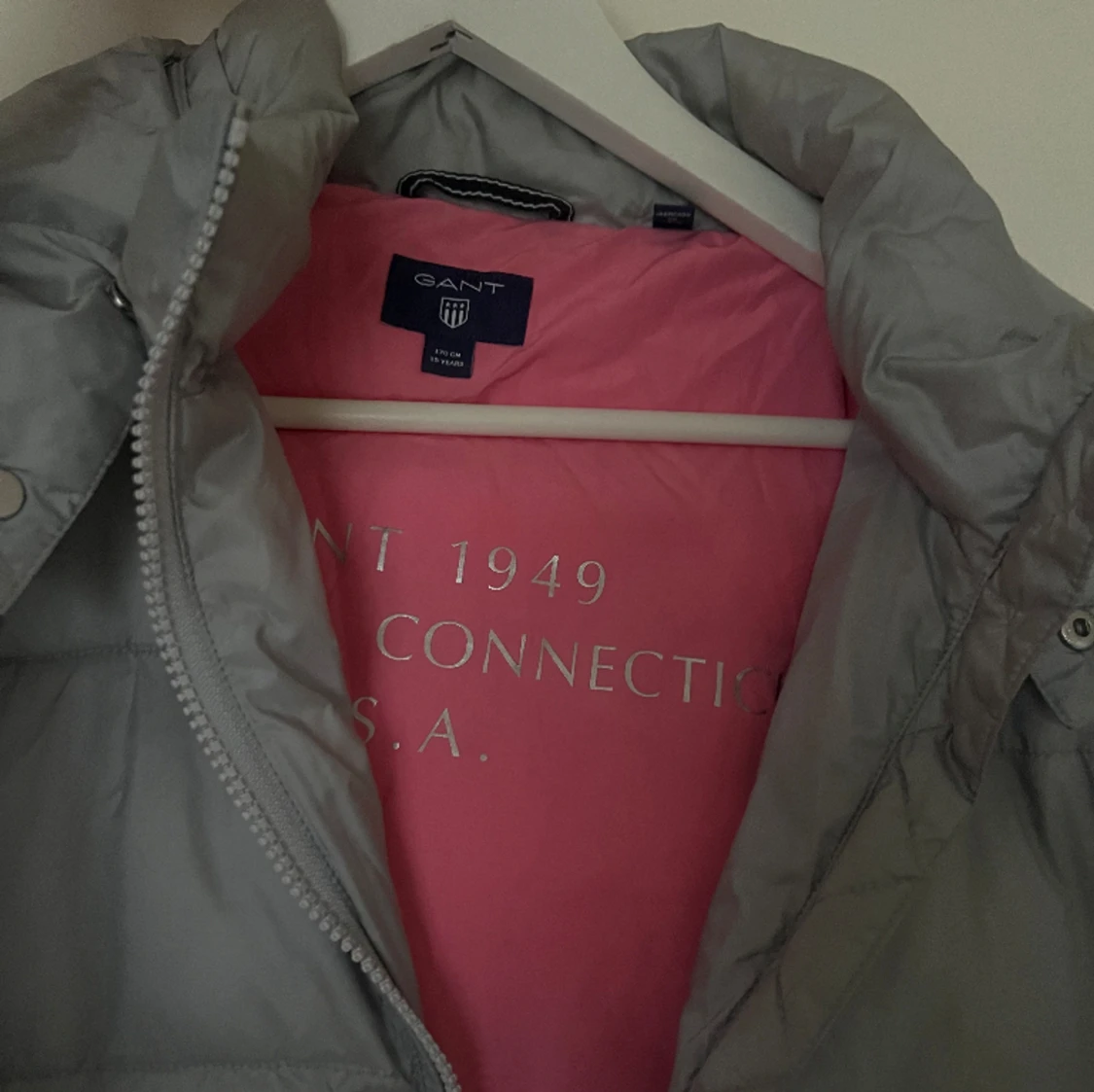 Grå dunjacka från GANT - 91