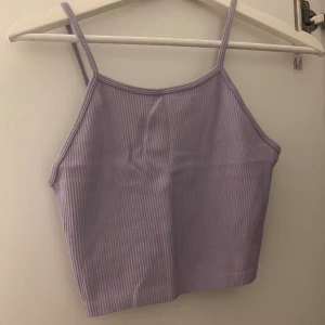 Topp - Väldigt söt topp köpt från Pull & Bear