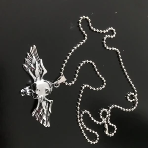 Retro Änglavingar / Skalle Halsband - Stlk : justerbar, ca 50.00 cm Finns både silver och svart färger kvar 