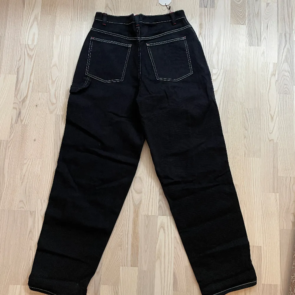 Helt nya trendiga byxor från Streetstyle! 499kr!!. Jeans & Byxor.