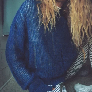 Stickad tröja zara - Blå stickad tröja från zara. Endast använd en gång. 