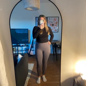 Träningsbyxor  - 3 fickor, en per ben och en innerficka