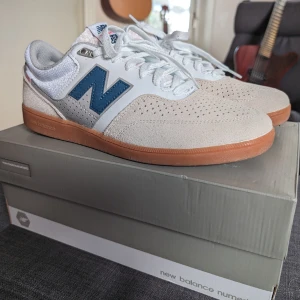 New Balance 508 - Nya New Balance Numeric 508 säljes då de är aningen för små för mig. Testade under en promenad och är därför i princip i nyskick. Kommer i kartong.  Finns för f2f i Stockholm. 
