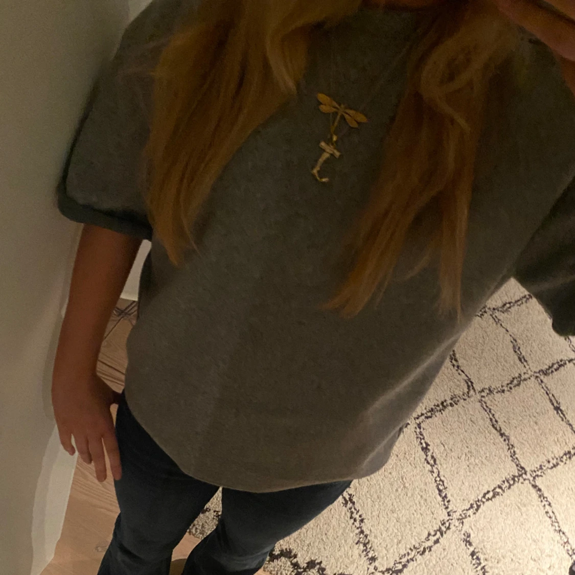 Grå kort ärmad tröja - 90