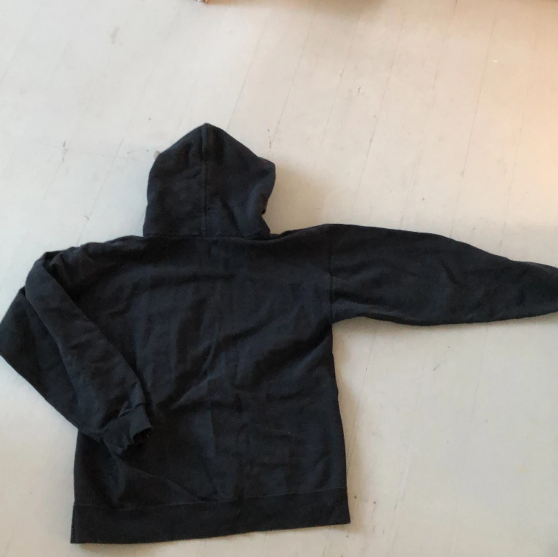  Svart Thrasher hoddi  - 90