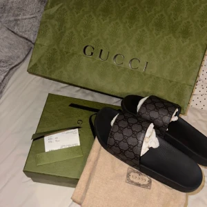 Gucci toffla  - Helt nya kvitto ingår och box såklart äkta. 
