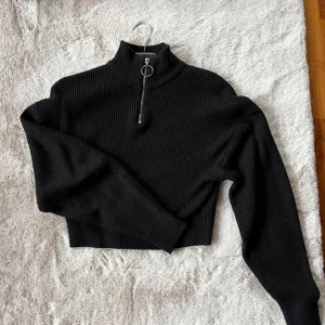 Stickad zip tröja  - Super snygg tröja ifrån hm 