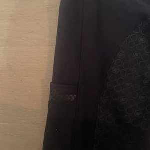 Zac zess ridbyxor💞 - Säljer mina ridbyxor från zac zess då jag andvänder andra💞. Skoddningen är jätte fint skick samt hela byxorna.💞