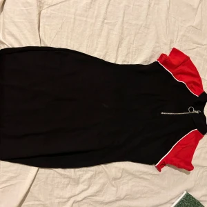 Klänning  - Knappt använd