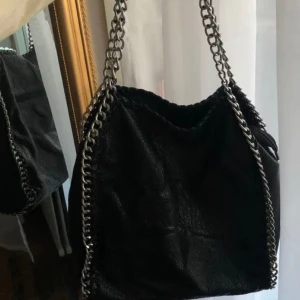 Tiamo väska  - Säljer min helt nya tiamo väska på grund av att jag nästan har två likadan  