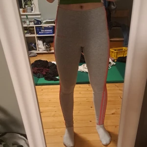 Träningsthigts - Använd några ggr. Funkar för XS och S.