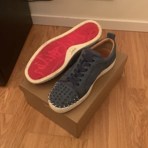 Loubs  - Säljer nu mina loubs med tanke på att jag inte haft sån stor användning för dom Skick 8,5/10  ”Inga byten”