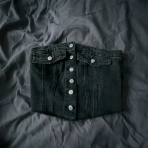 Topp - Super fin jeans topp som inte kommer till användning mera, skriv för frågor o mera