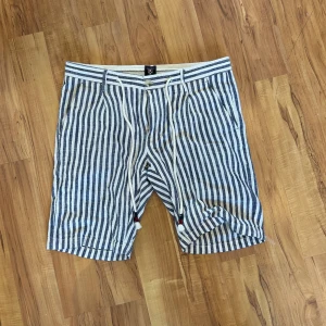 Shorts - Hej! Säljer dess tvär feta shorts t sommaren. Köp om du vill bli laidback.