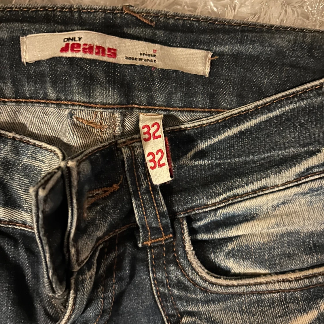 Lågmidjade utsvängda jeans ONLY  - 92