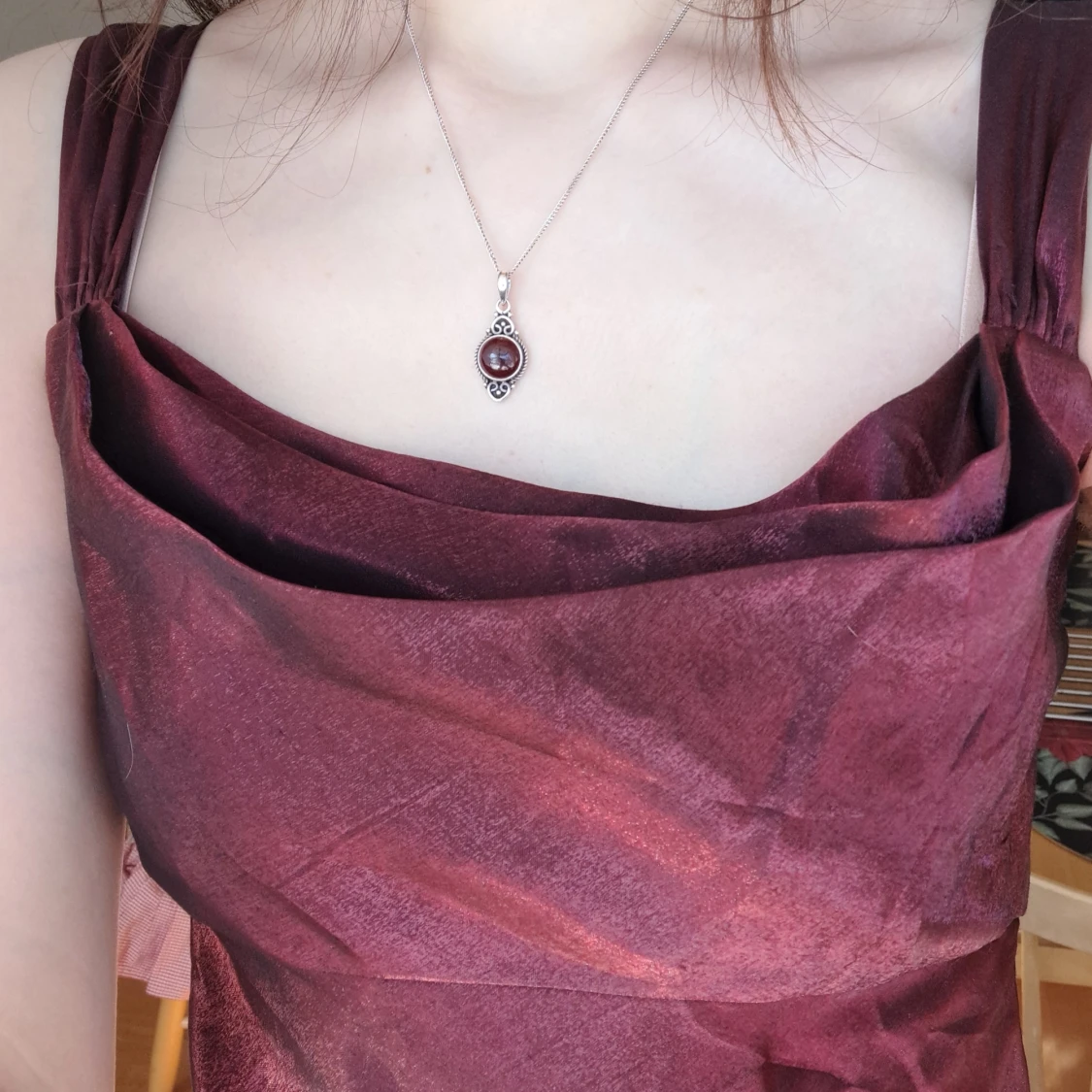 Vinröd balklänning, satin - 90