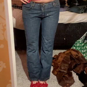 Lågmidjade jeans - Tyvärr för små för mig, men annars helt perfekta!