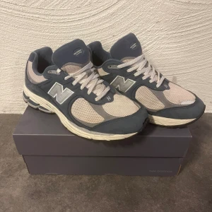 New Balance 2002r - New balance 2002r i väldigt bra skick. Nypris ca 1500kr