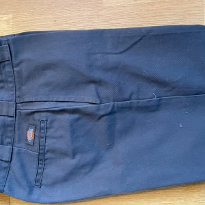 Dickies Chinos - Slitna men fina.