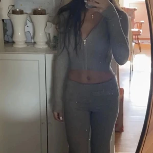 Catania club set (grå) - Jättefint sett, väldigt skönt! Säljer pga att de tyvär inte passade mig i storleken 