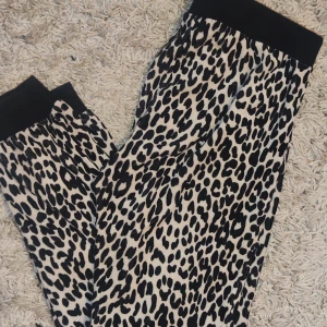 Mysbyxor  - Mysbyxor i fint skick. Stl xs. 