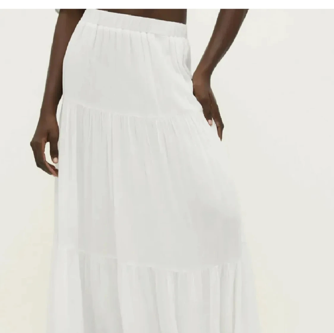 Vit lågmidjad maxikjol - 90