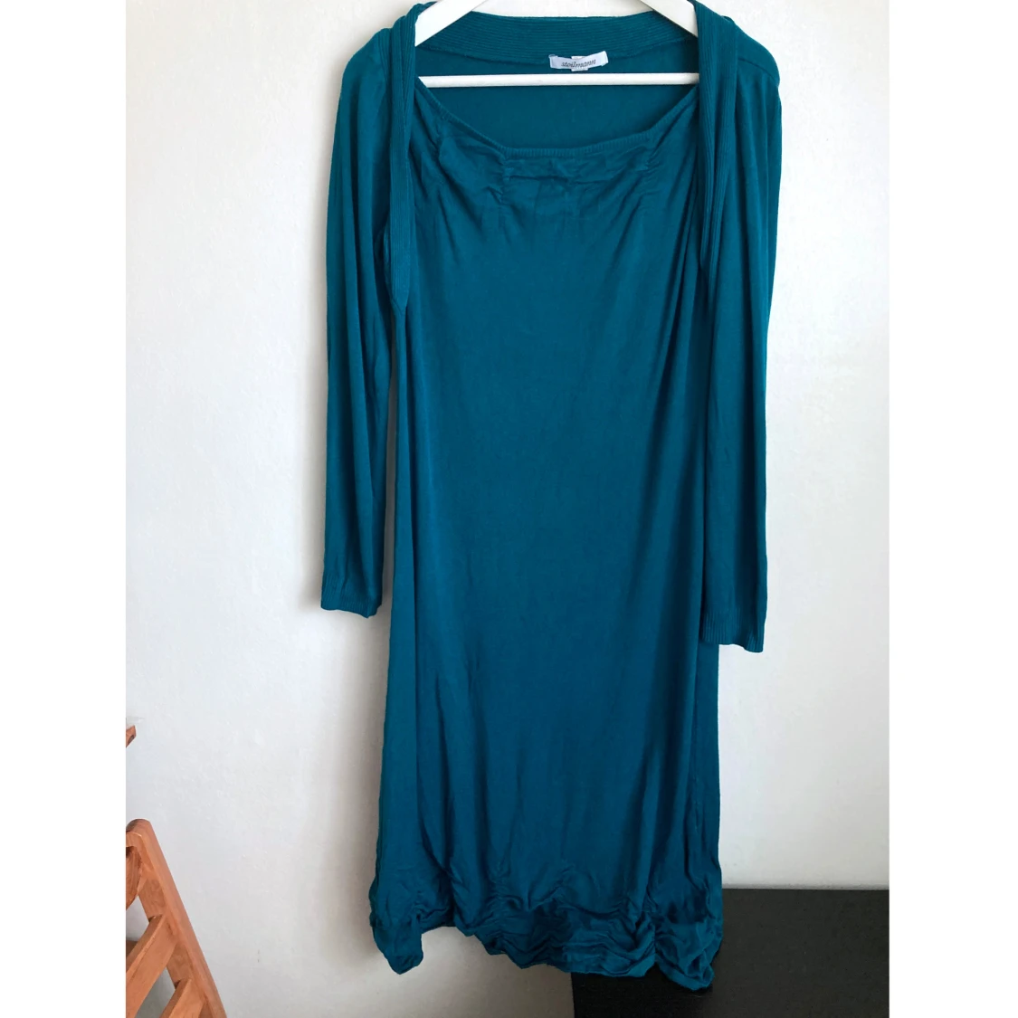 Petrol blå stickad midi klänning, 40 M, långärmad, turkos, draperad, klassisk, vardagsklänning