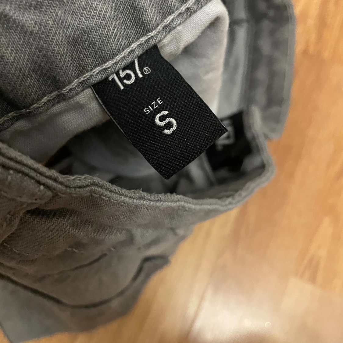 Grå lågmidjade shorts😙 - 91