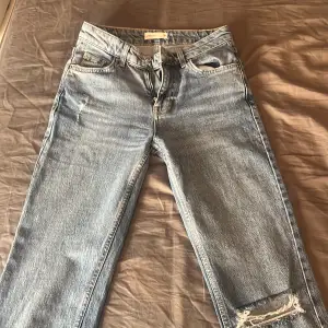Jätte fina jeans från ginatricot i modellen full length flare jeans! Nypris 499kr