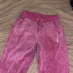 Juicy couture  - Säljer mina juicy couture storlek m . För 400.  Kan gå ner i pris vid snabb affär 