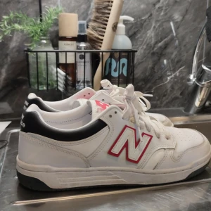 New balance 480  - Använda cirka 5 6 gånger. 