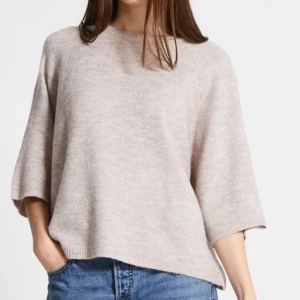 Stickad tröja  - Fin stickad tröja från lager 157, Knappt använd 💕💕