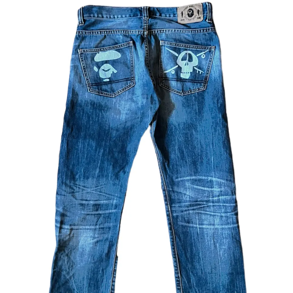 Stussy x A Bathing Ape collaboration jeans  Great Condition,There is some wear on certain parts such as the hem. This is a rare collaboration  Measurements Top: Waist : 41cm straight over Length: 110cm. Jeans & Byxor.