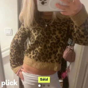 Leopard tröja🐆🌟 - Lägger upp igen då min garderob är helt full🙌❤️ Bara att höra av sig vid frågor eller bilder❤️ 