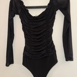 Body  - Jättefin body i mesh 