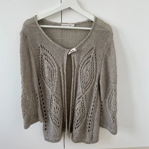 Kofta - Superfin stickad kofta!