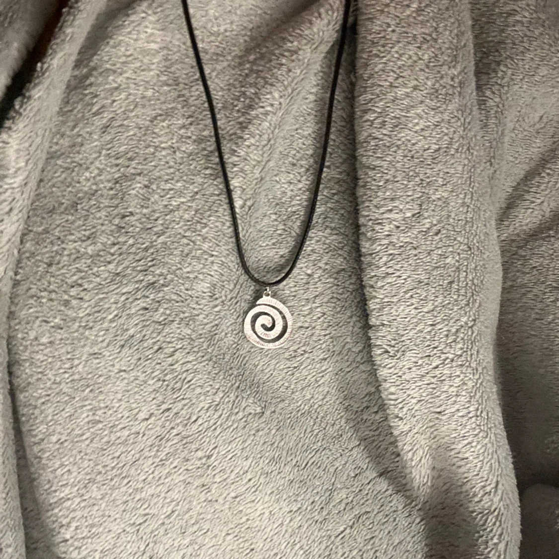 Silver y2k vintage spiral halsband 🌀  - 91