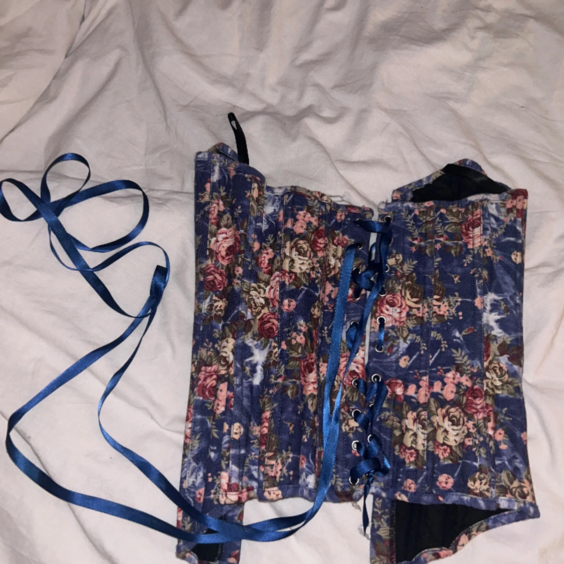 Blommig korsett - 91