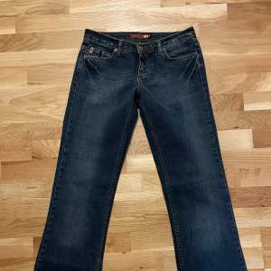 Bootcut lågmidjade jeans