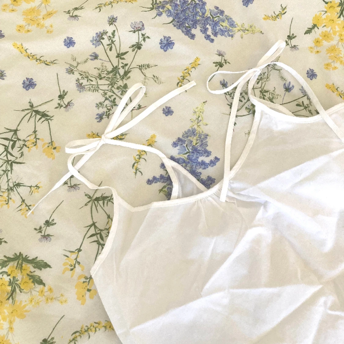 Somrigt pyjamasset med rosetter 🎀 - 90