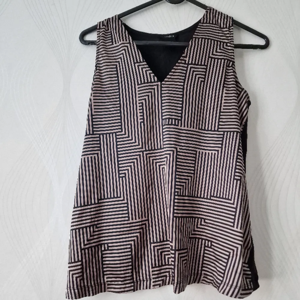 Blusa fr.Lindex storlek S. Blusar.