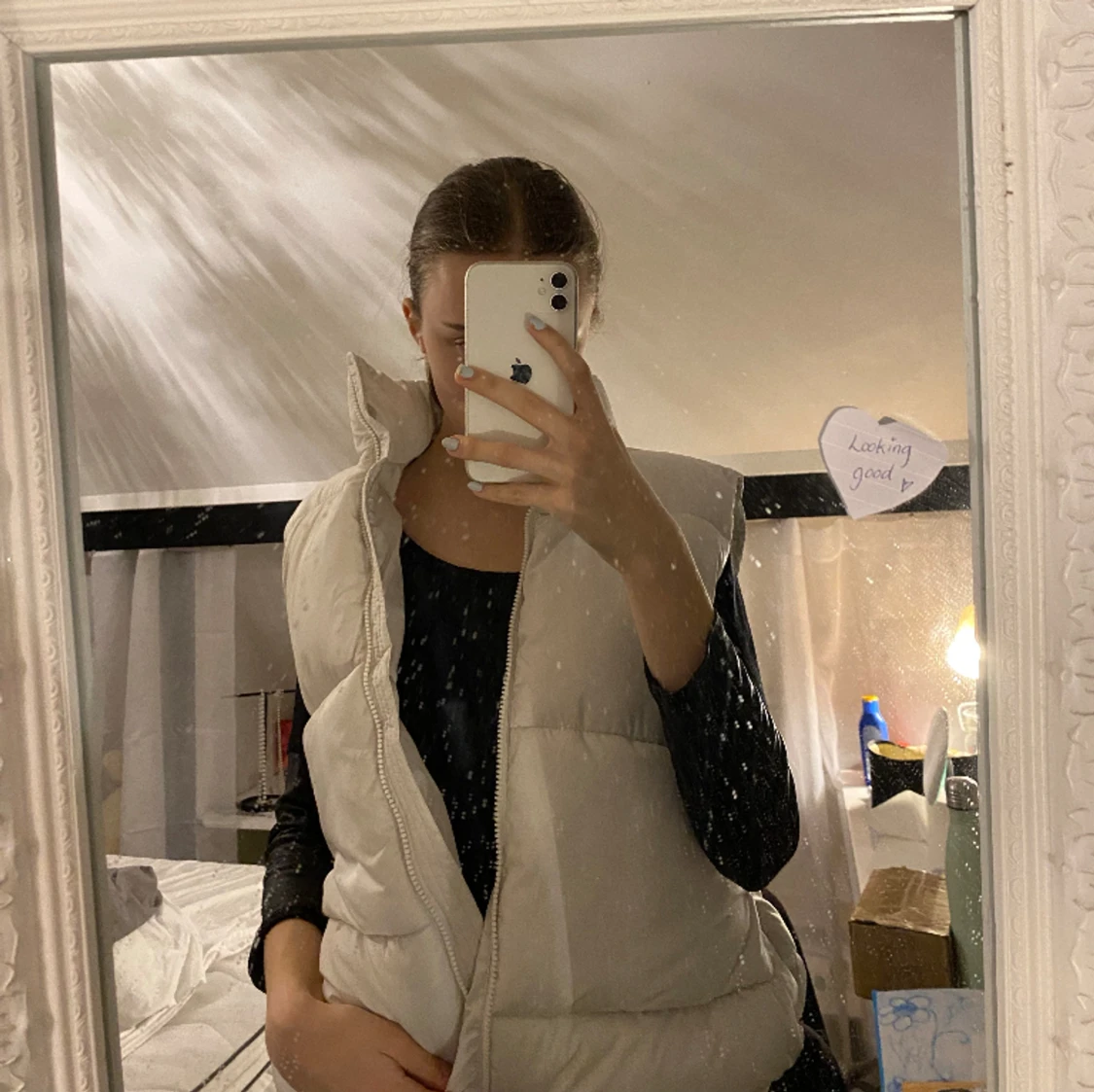 Vit täckväst  - 91