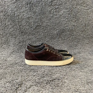 Lanvin skor - Lanvins i den extremt eftertraktade och sällsynta färgen vinröd | Storlek UK 7 (EU 41-42) | Box medföljer ej | Fraktas snabbast via Instabox🤗 TAR EJ BYTEN