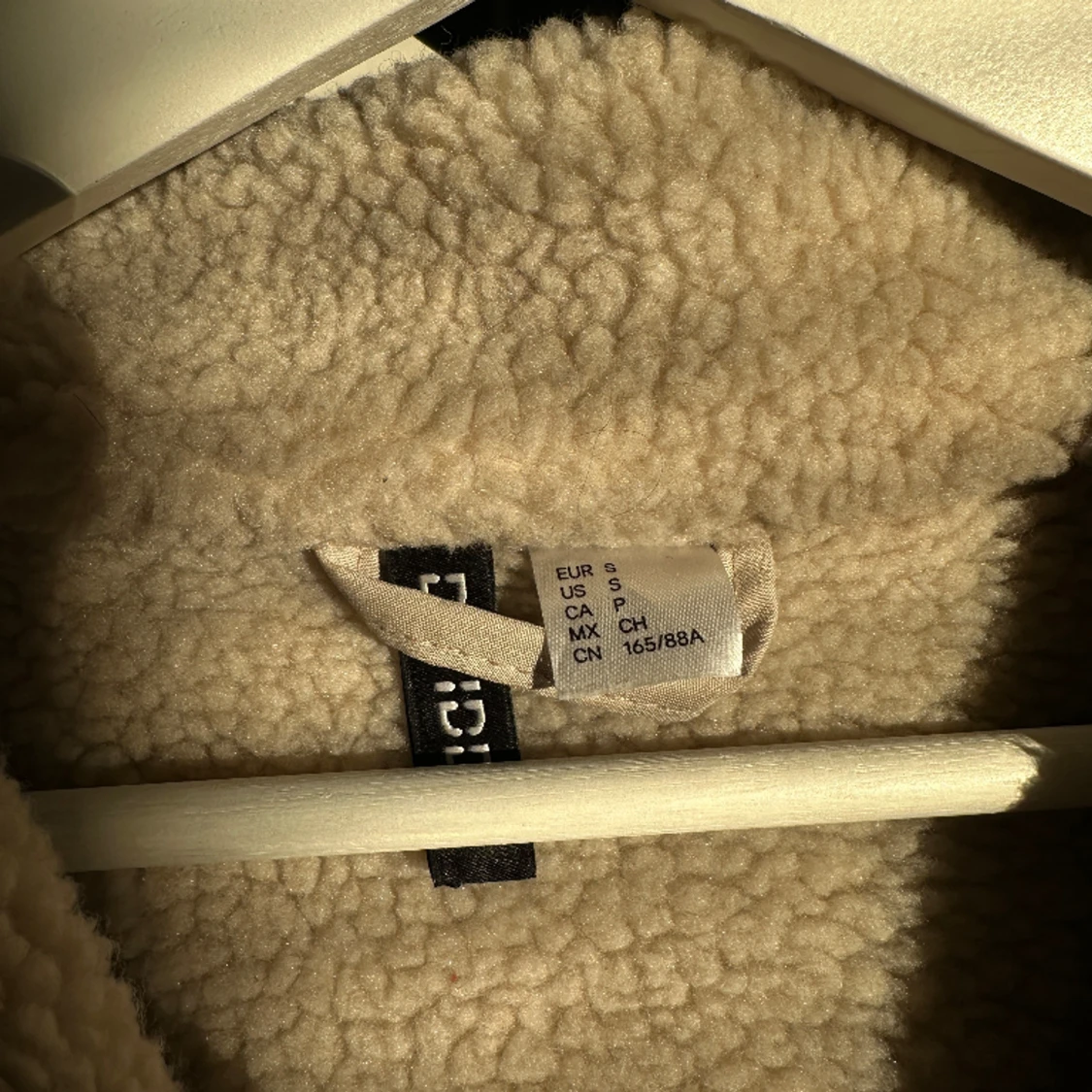 Fin jacka från h&m - 91