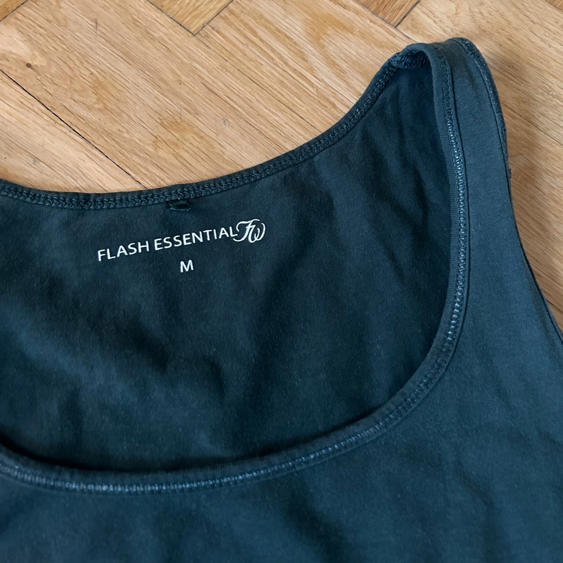 Mörkgrönt linne  - 90