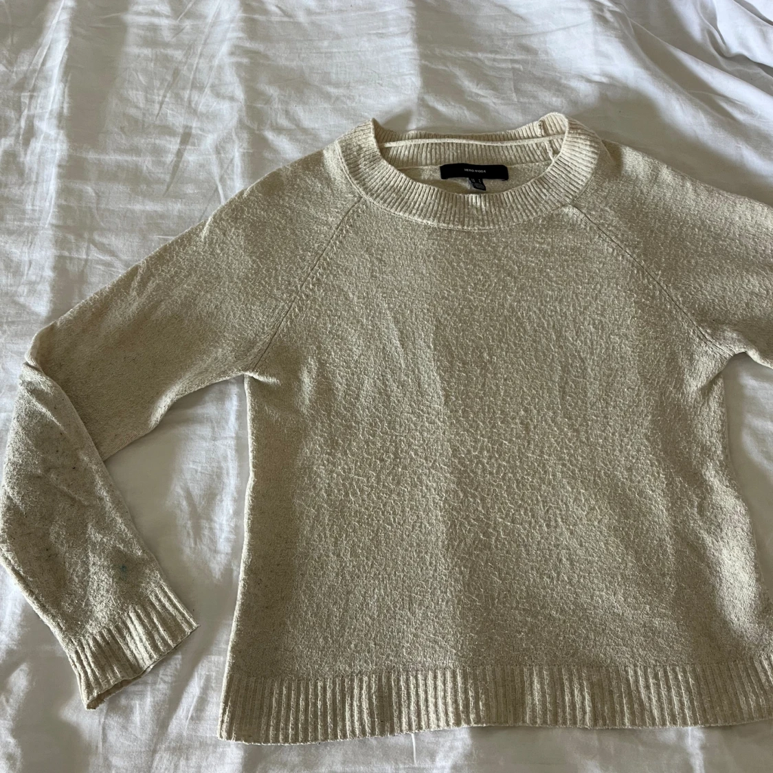 Beige stickad tröja - 91